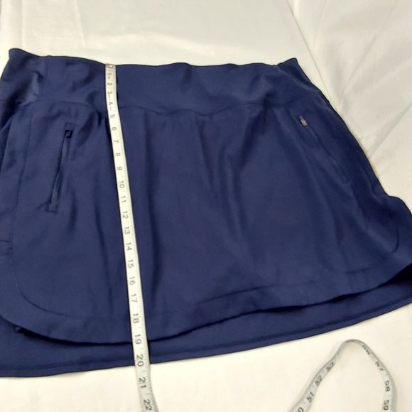 ATHLETA FAIRWAY GOLF SKORT 16" - Picture 15 of 16
